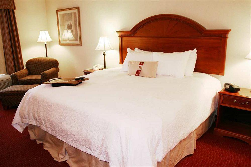 Hampton - Jim Thorpe 3*